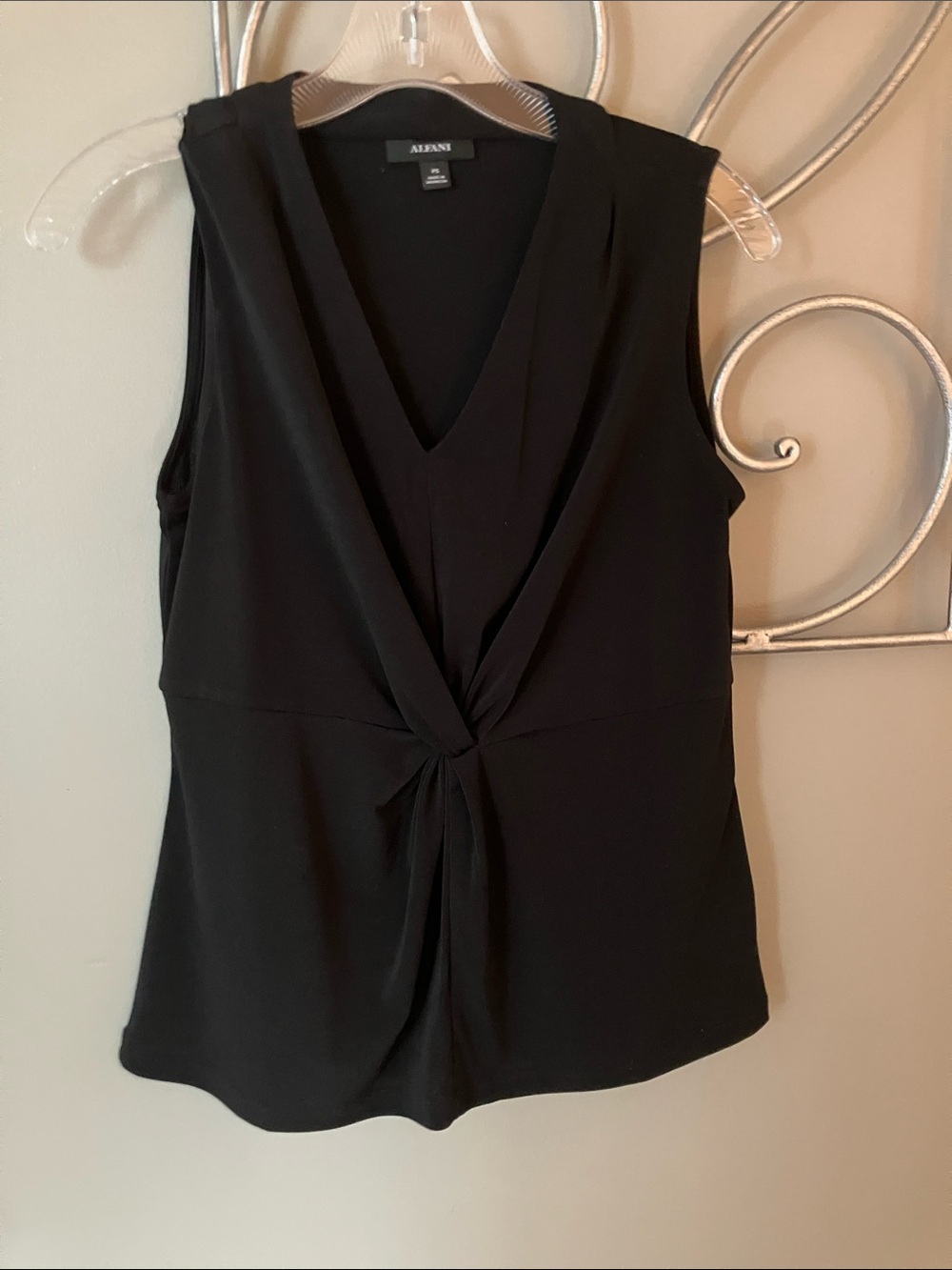 Alfani Black Sleeveless V-Neck Twist-Front Top